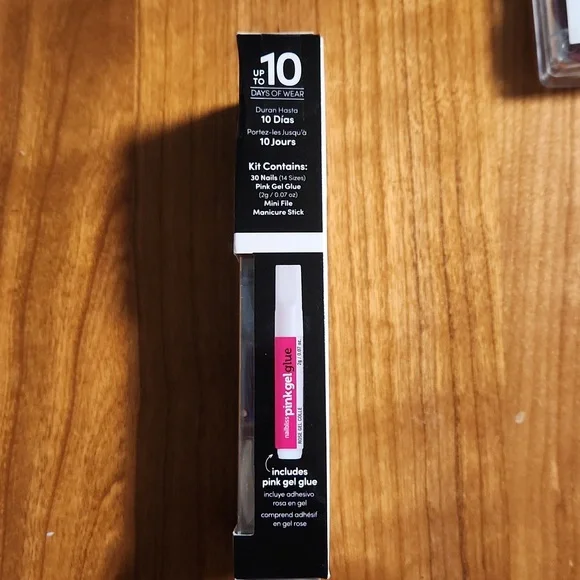 Press on nail sets - Picture 4 of 6